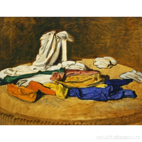 Драпировки, лежащие на круглом столе