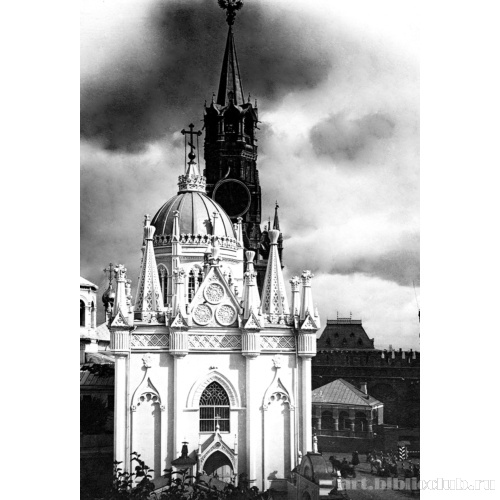 Екатерининская церковь. Западный фасад. На заднем плане — Никольская башня