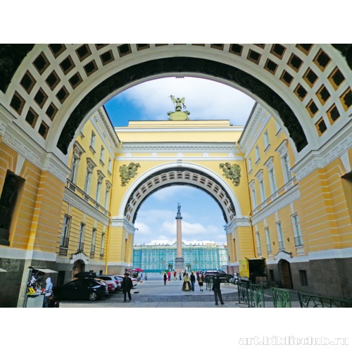 Двойная арка Главного штаба со стороны Большой Морской улицы