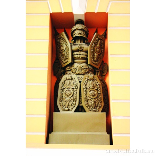 Военная арматура на устоях арки