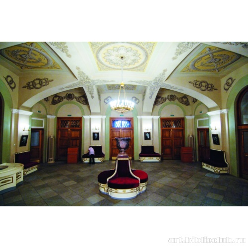 Парадный вестибюль