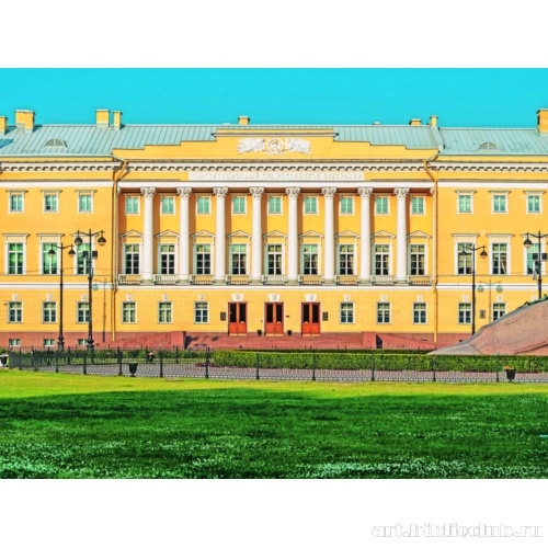 Колоннада центральной части здания Сената