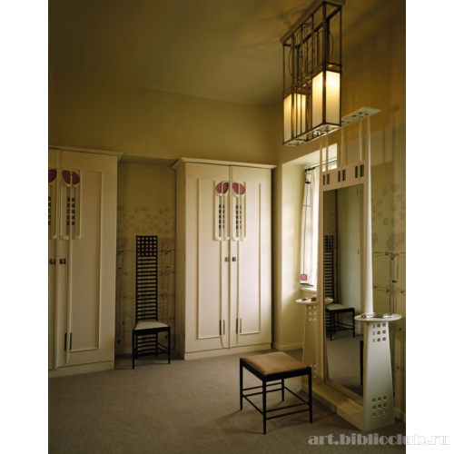 Фрагмент интерьера главной спальни