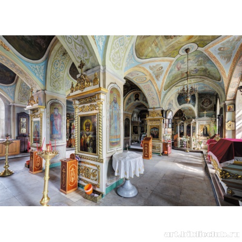 Интерьер трапезной нижнего Христорождественского храма