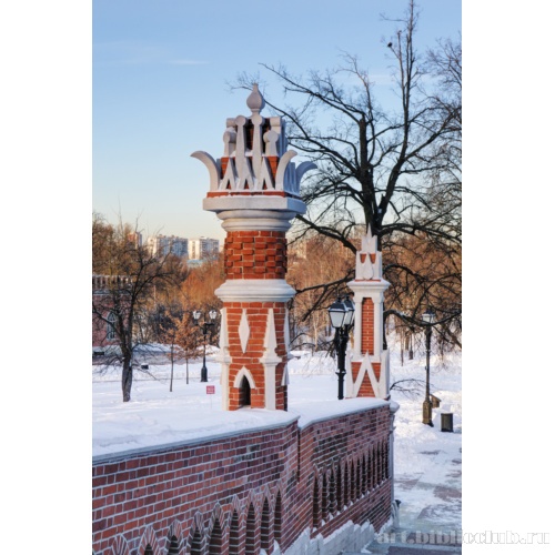 Декоративные колонки парапетов Фигурного моста