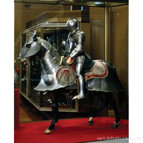 Полный парадный доспех для всадника и коня