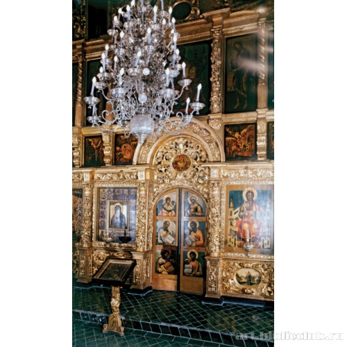 Церковь Двенадцати апостолов. Иконостас из собора Вознесенского монастыря. Фрагмент иконостаса