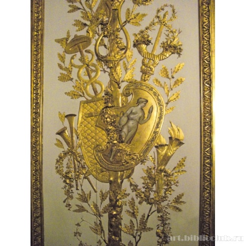 Отель д’Юзес. Деталь декора большого салона