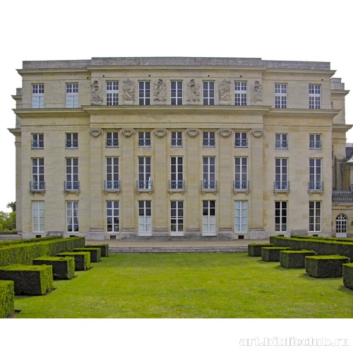 Фасад со стороны парка