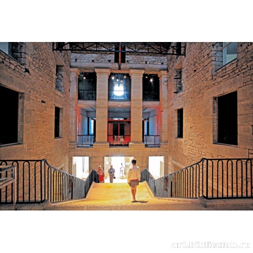 Интерьер выставочного центра