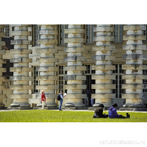 Муфтированые колонны Дома директора