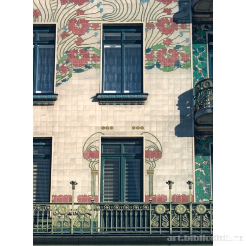 Деталь фасада. «Графическая» обработка оконных проемов