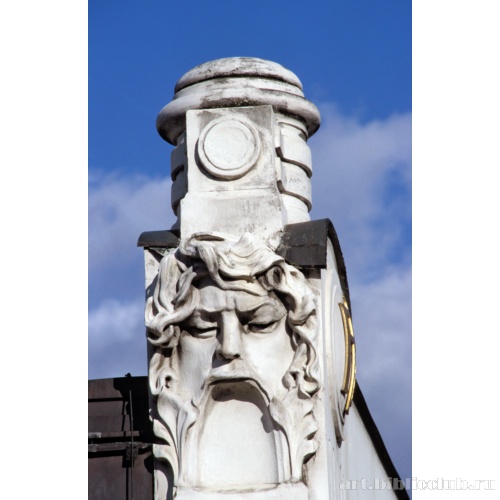 Деталь скульптурного убранства