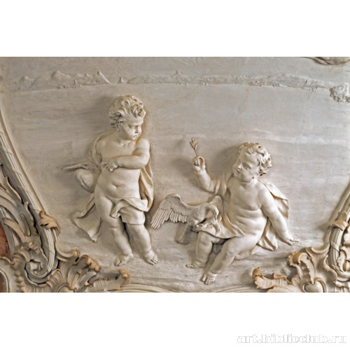 Парадная лестница. Фрагменты лепного декора