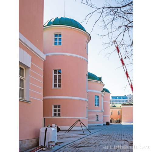 Дворец князя С.В. Гагарина. Вид со стороны двора