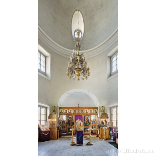 Храм Святых бессребреников Космы и Дамиана. Интерьер