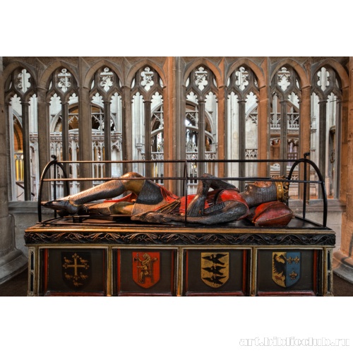 Скульптура графа Роберта Куртгеза из его гробницы в Глостерском соборе