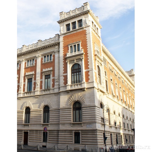 Деталь заднего фасада палаццо Монтечиторио