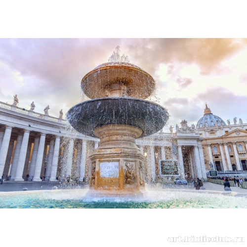 Фонтан на площади