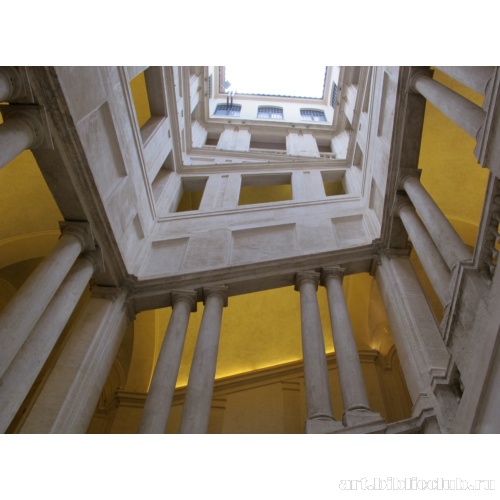 Лестница в палаццо Барберини