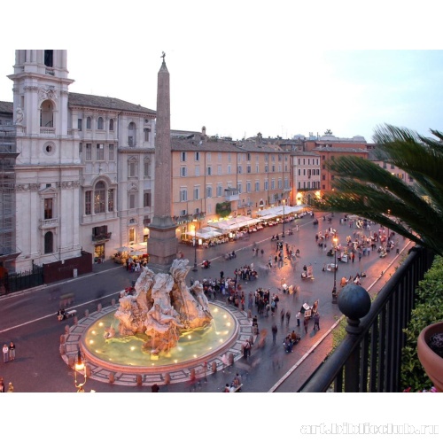 Вид фонтана Четырех рек сверху