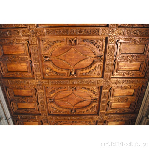 Потолок читального зала