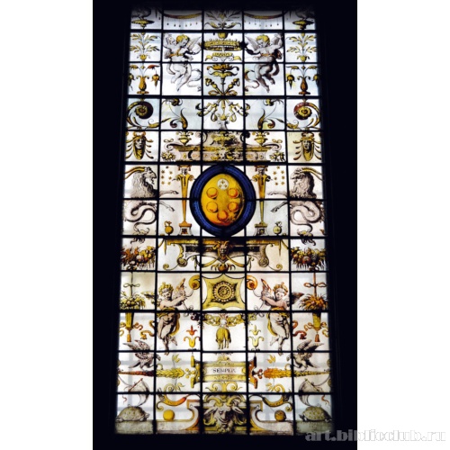 Витраж одного из окон