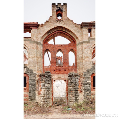 Фрагмент центральной части фасада конного двора