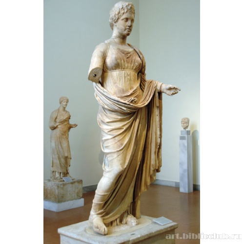 Статуя Фемиды с острова Рамнос