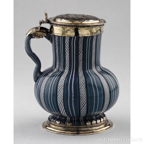 Стеклянный кубок с серебряной отделкой