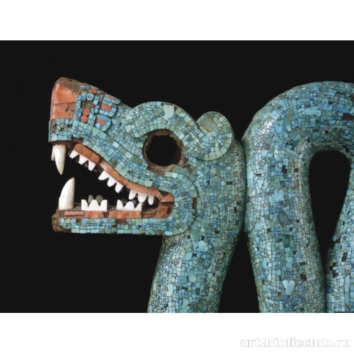 Двухголовая змея с бирюзовой мозаикой. Фрагмент