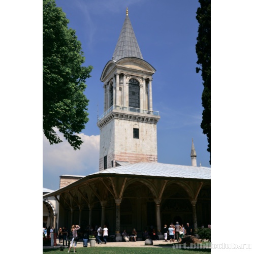 Здание и башня Дивана