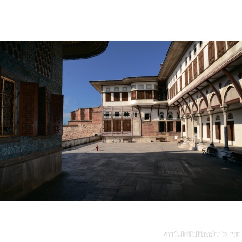 Двор фавориток