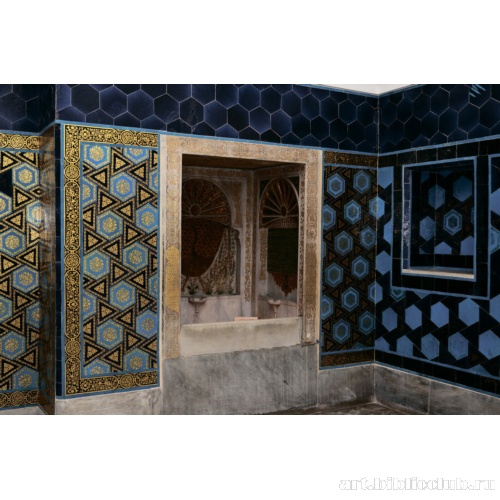 Фонтан в одном из залов Чинили кёшк