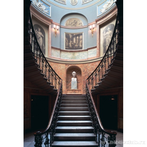 Хоум Хаус, лестница