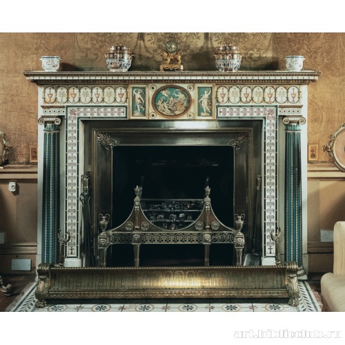 Роберт Адам. Сайон-хаус. Камин в гостиной