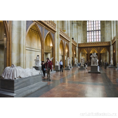 Фридриксвердерская церковь. Интерьер с музейной экспозицией