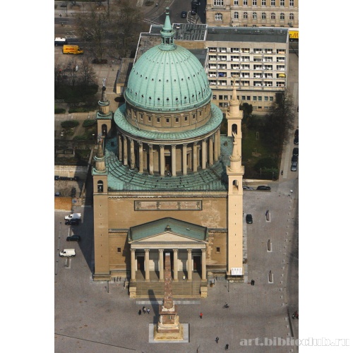 Вид на церковь св.Николая с высоты птичьего полета