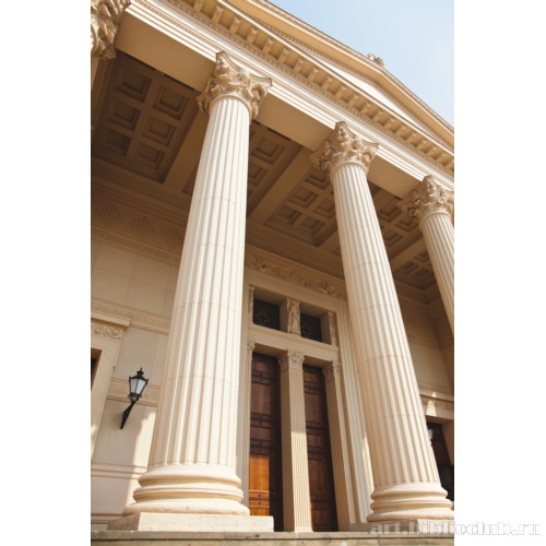 Церковь Св. Николая. Коринфские колонны портика