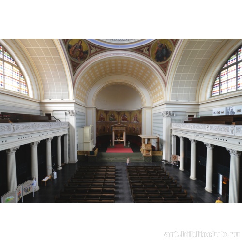 Церковь Св. Николая. Интерьер. Вид на алтарь