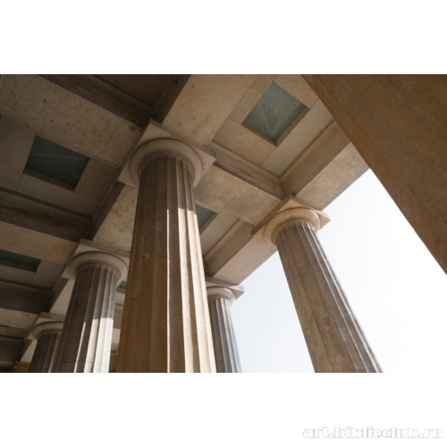 Новая гауптвахта. Дорические колонны портика
