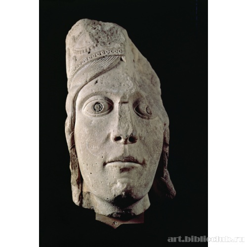 Голова статуи-колонны «Царица Савская»