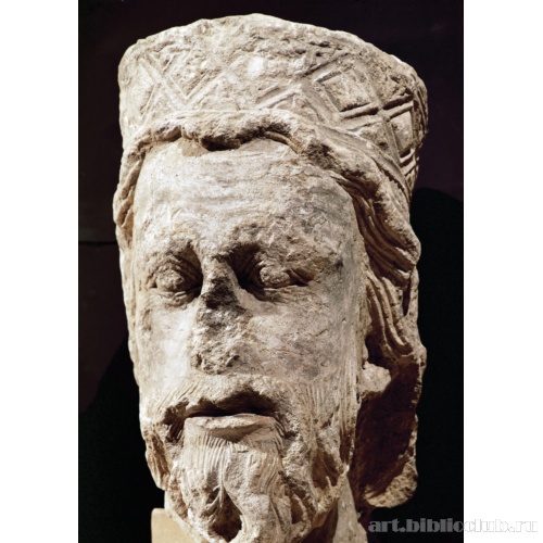 Голова иудейского царя. Фрагмент скульптуры «галереи королей» собора Парижской Богоматери