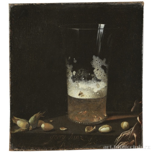 Натюрморт со стаканом пива и орехами