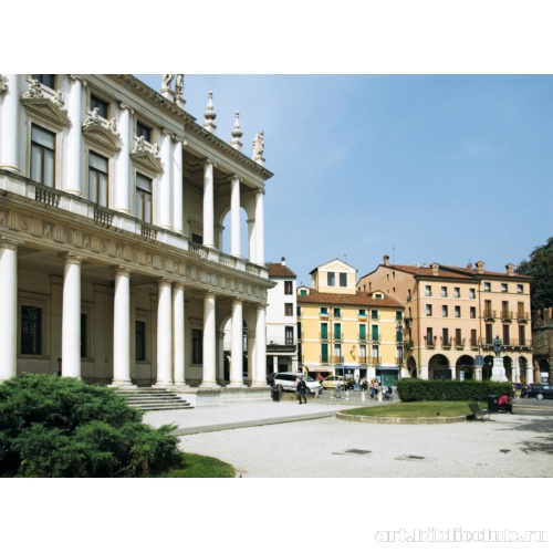 Палаццо Кьерикати в городской застройке