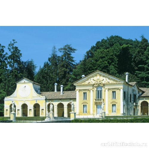 Главный фасад. Фрагмент