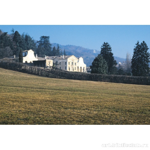 Вид на виллу