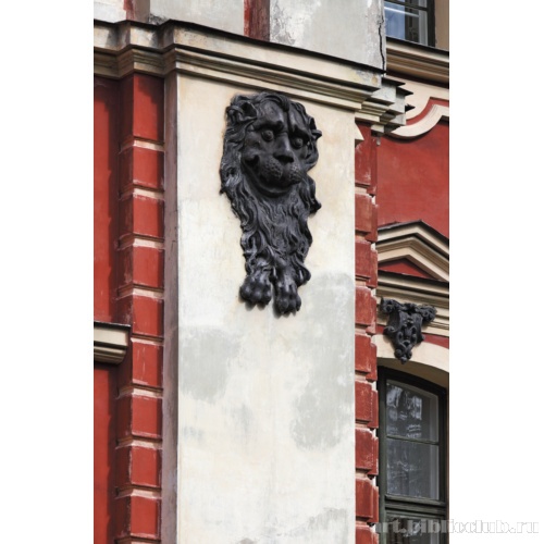 Митавский дворец. Детали фасада