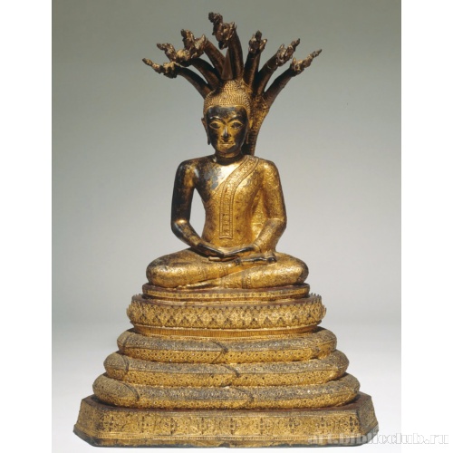 Будда, защищенный семиглавым наги