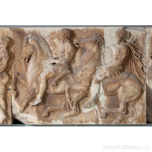 Фриз Парфенона. Фрагмент с изображением всадников